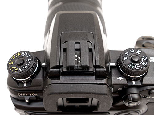 km-dynax-7d-toprear-closer