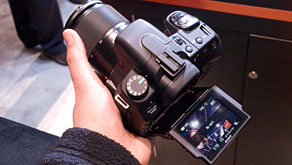 4672: PMA 2008: Sonys clever new DSLR live view offering