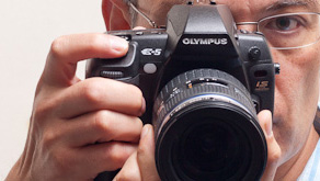 7440: Olympus E-5 hands-on preview