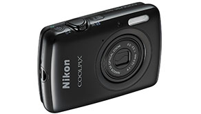8847: A camera for the catwalk: introducing the fashionable COOLPIX S01