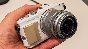8911: Photokina 2012: Hands-on with new Olympus Pens, XZ-2, and 60mm Macro