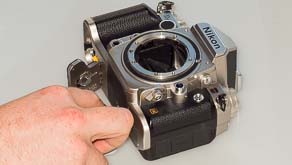 9374: Classic Nikon FM film SLR reincarnated as the Nikon Df DSLR